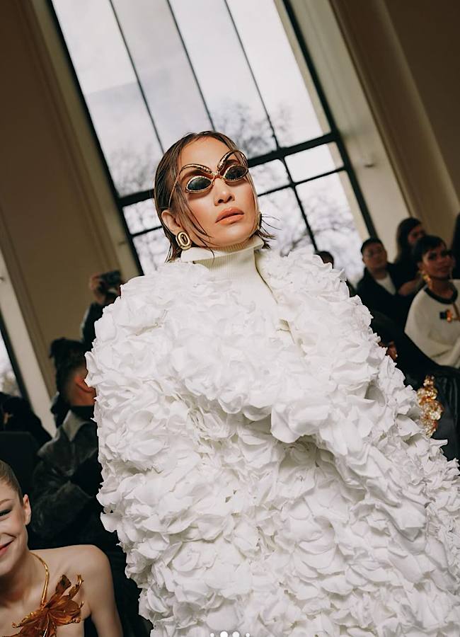 54-летняя Дженнифер Лопес сменила имидж и покорила всех: эффектные фото