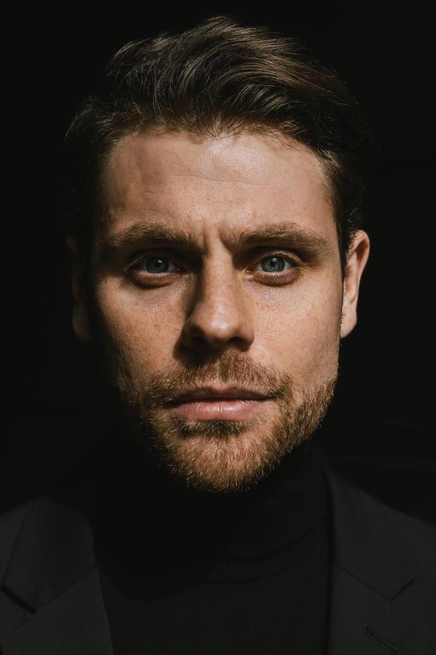 Звезда украинских сериалов впечатлил брутальными кадрами