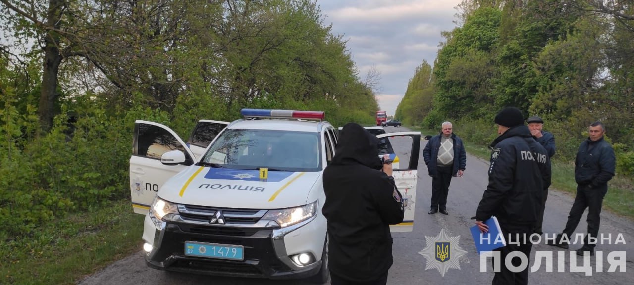 В Винницкой области неизвестные расстреляли полицейских из авто. Объявлен план-перехват