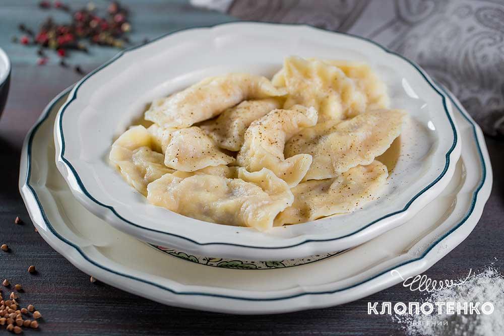 Клопотенко дав рецепт вареників з сиром, додавши туди нашу улюблену крупу