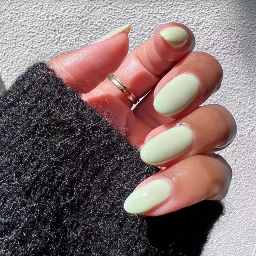 Этот цвет маникюра - горячий тренд сезона: как он выглядит и какие дизайны выбрать