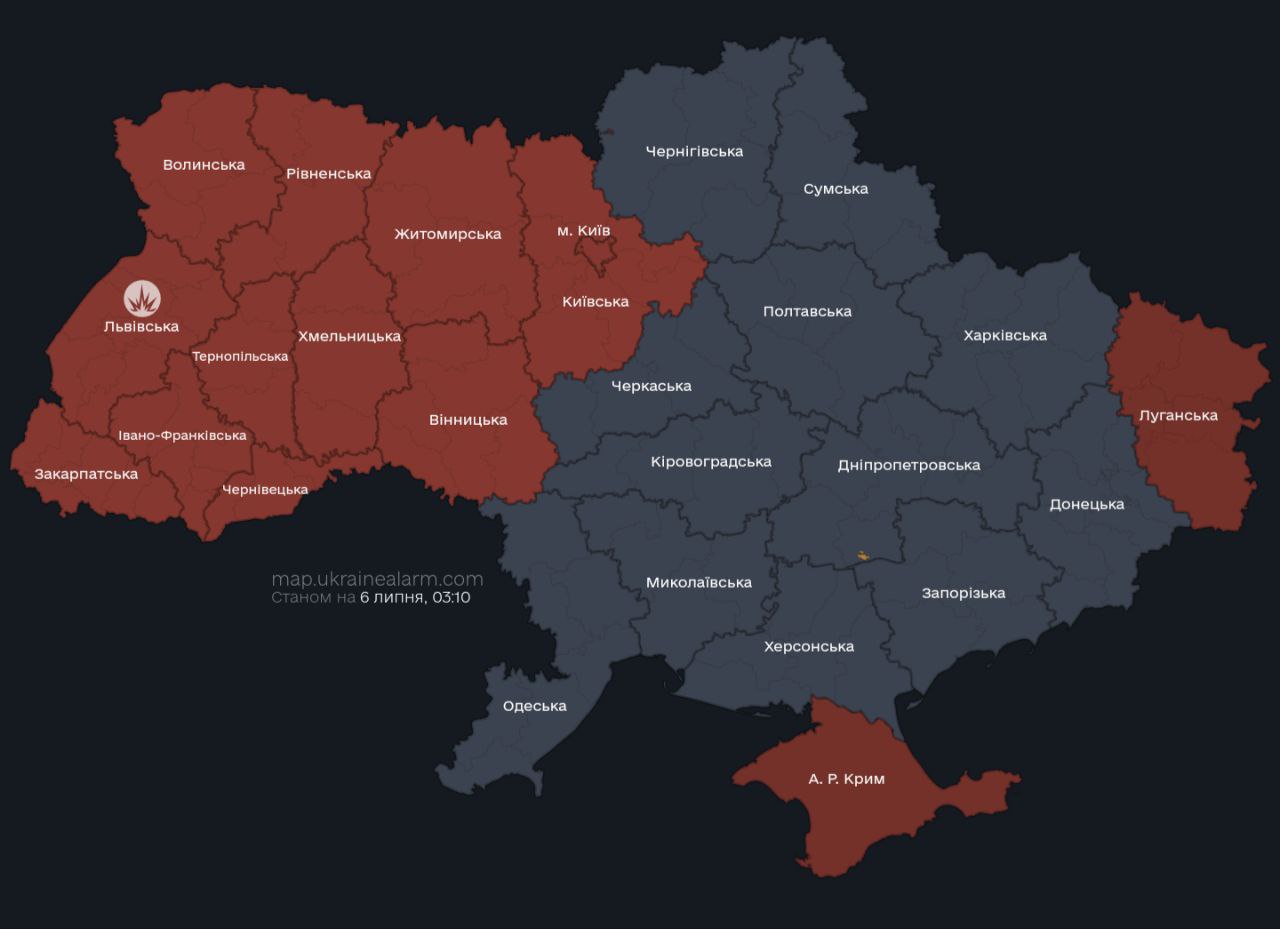 Загроза ракет і дронів. У Києві та низці областей України оголошені повітряні тривоги