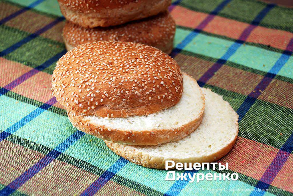 Кулінар дав простий рецепт домашнього бургера: буде краще, ніж в ресторані!