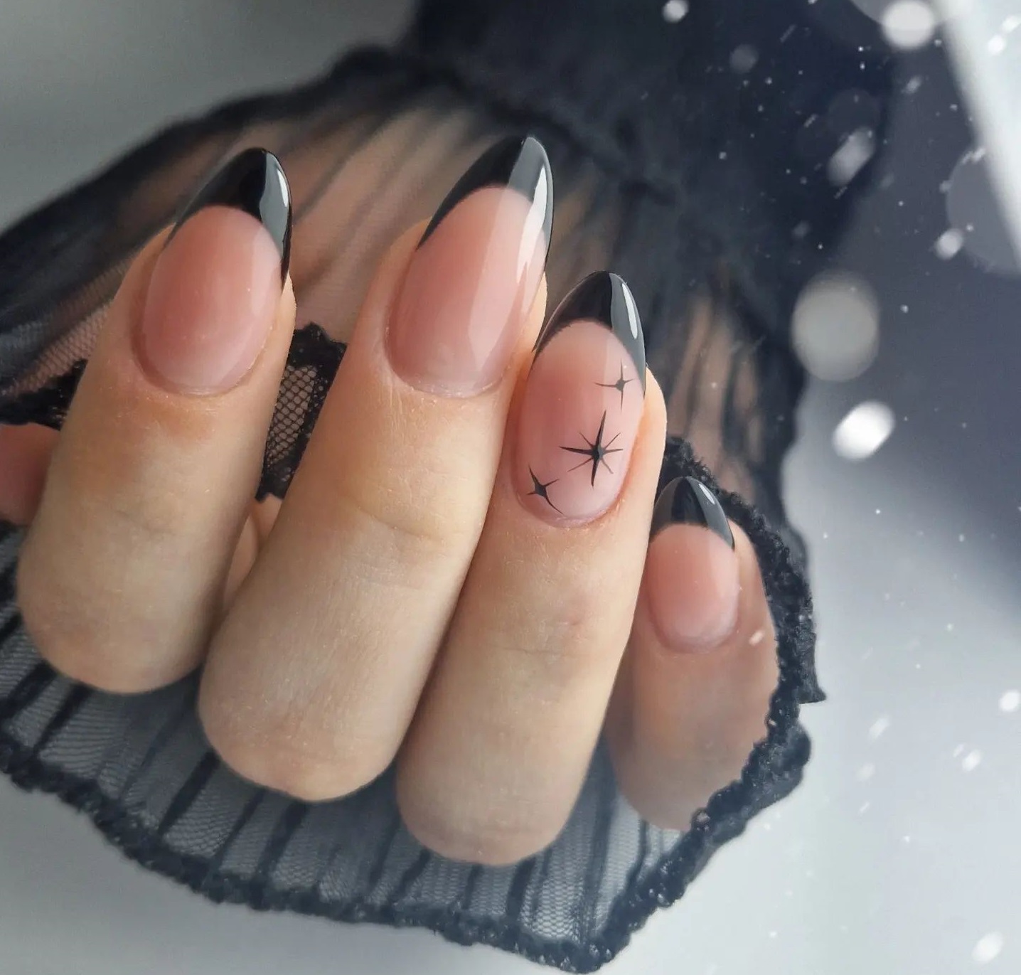 Який манікюр притягне успіх та гроші у жовтні. Це точно не червоний та молочний