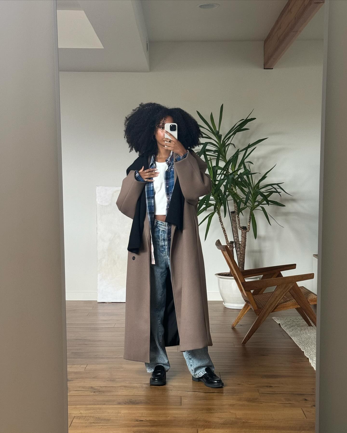 Лофери зі шкарпетками - тренд сезону: як стилізувати модне взуття восени