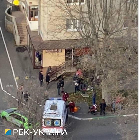 Под Одессой четырехлетний ребенок шагнул из окна: родителей дома не было