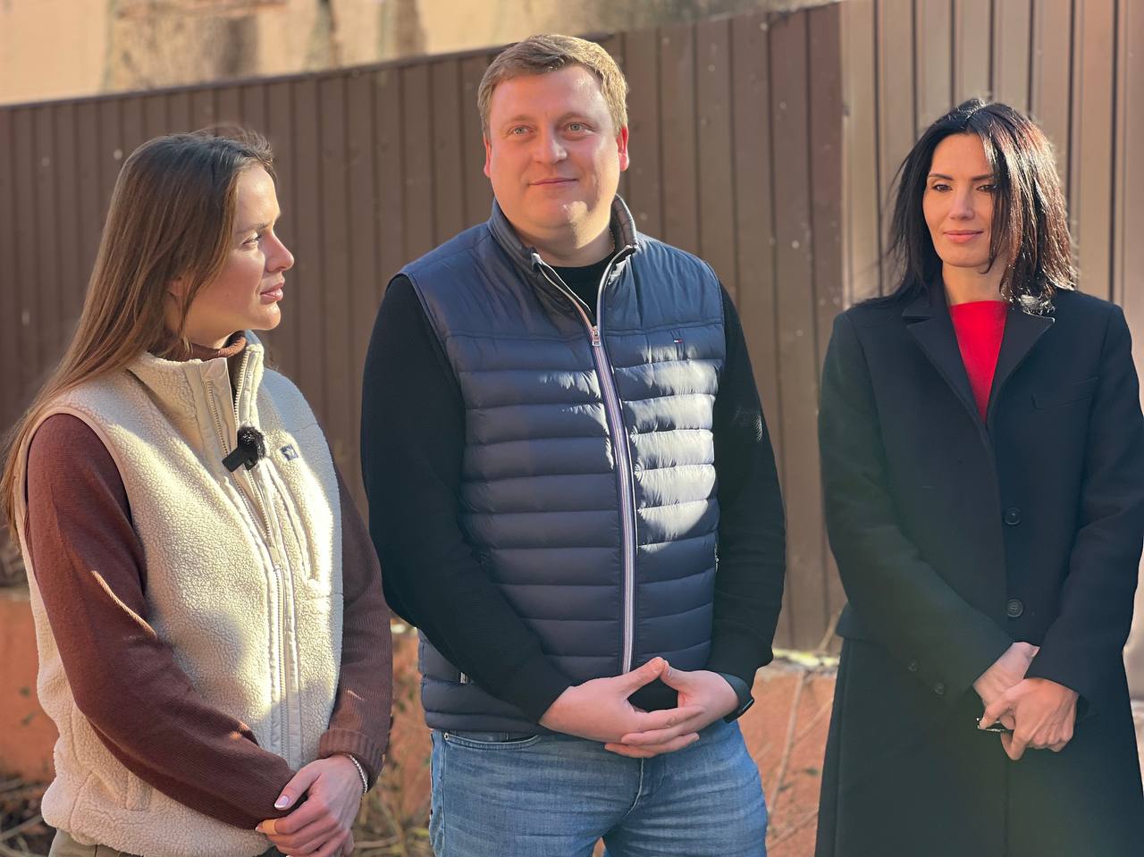 Українська зірка тенісу Еліна Світоліна завітала до Ірпеня. Допомагала збирати кошти