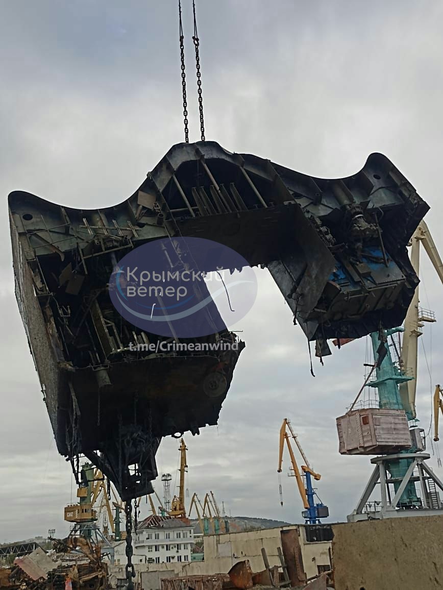 Росіяни почали підіймати з дна &quot;Новочеркаськ&quot;, потоплений у грудні 2023 року