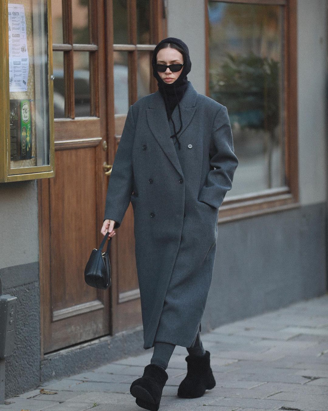 Как модно одеваться зимой: топ-5 трендовых вещей, которые следует добавить в свой гардероб в 2025 году