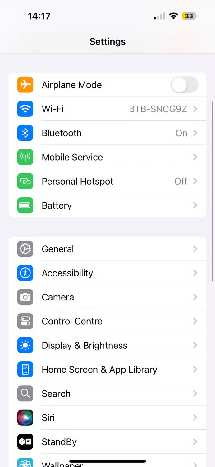 Чому небезпечно заряджати телефон усю ніч: що потрібно знати
