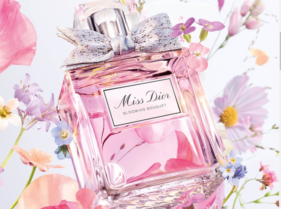 10 найкращих жіночих ароматів, які обіцяють весну та подобаються усім