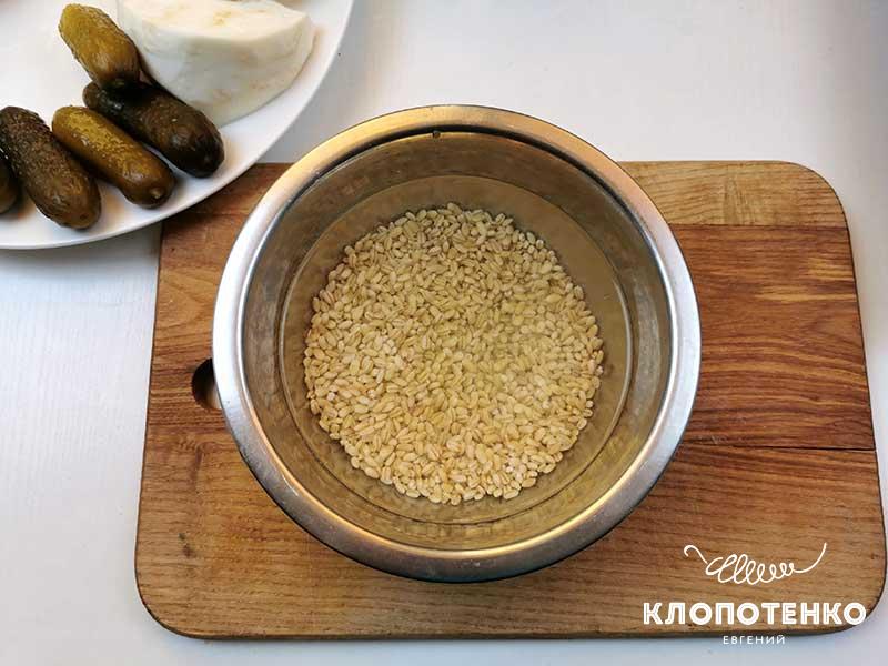 Клопотенко поделился рецептом идеального рассольника, добавив туда &quot;нестандартные&quot; огурцы