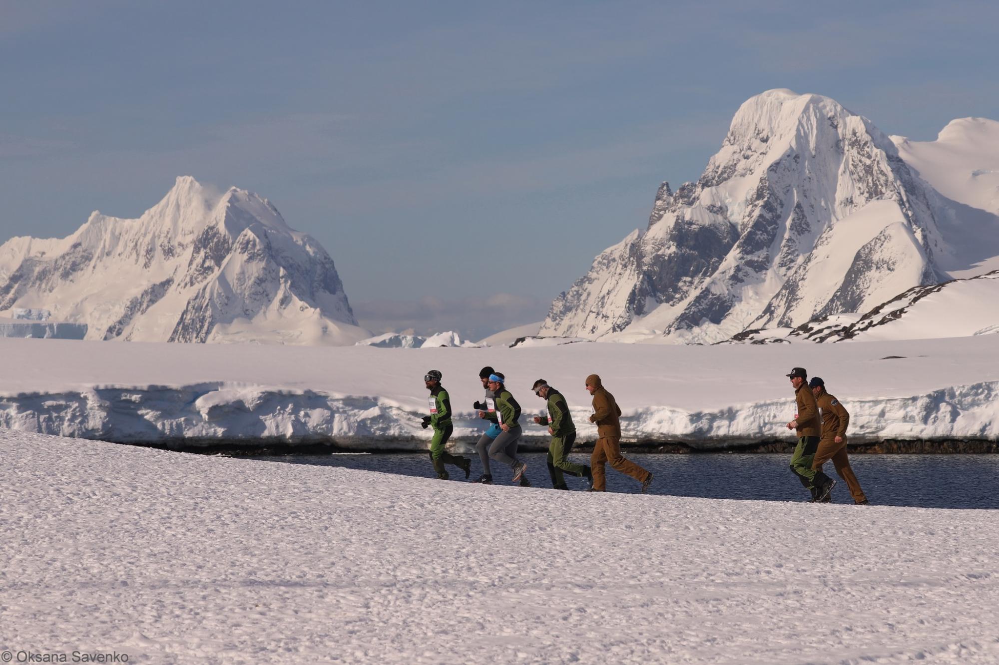Почему вы не сможете? Украинские полярники присоединились к марафону против российской агрессии