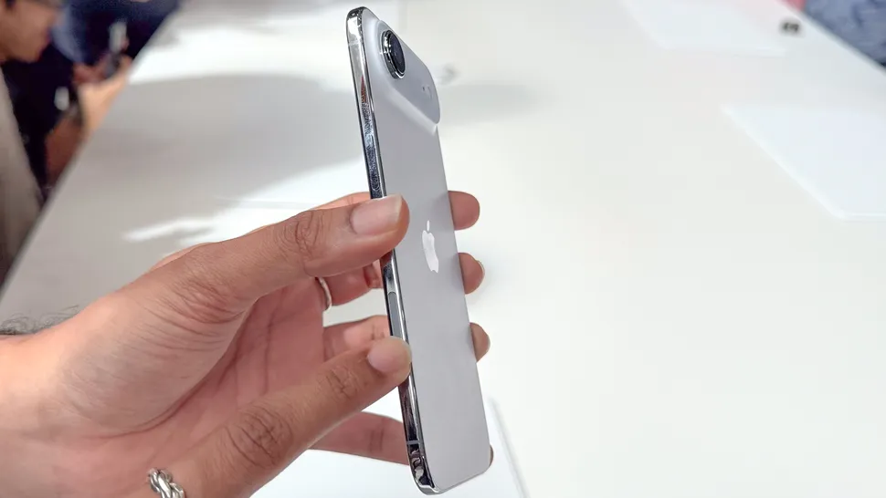 iPhone Air чи Galaxy S25 Edge: який ультратонкий смартфон обрати у 2025 році