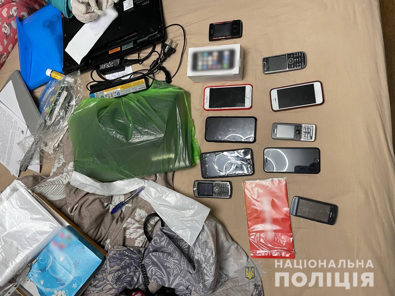 Под Харьковом &quot;зэки&quot; наживались на клиентах почтовых служб: как работала схема