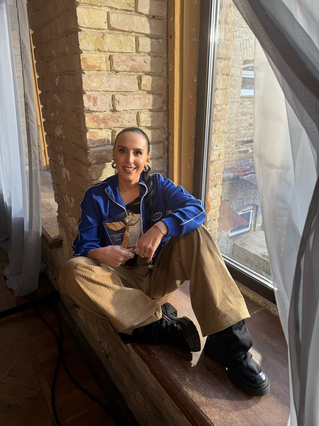 Если надоели джинсы: Джамала показала брюки, которые их вытесняют весной 2026