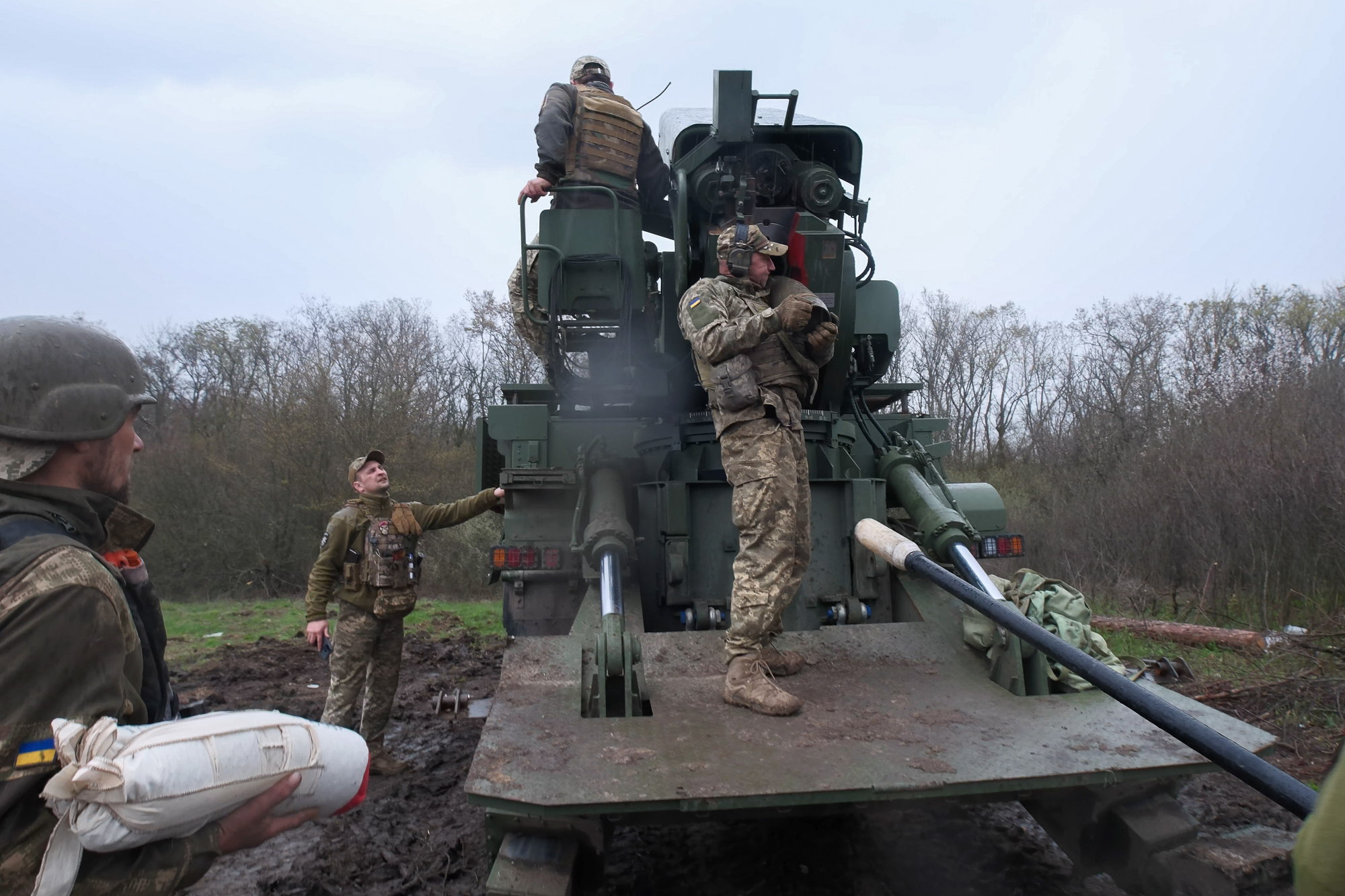 Міноборони робить ставку на далекобійні 155-мм снаряди: військові назвали ризики