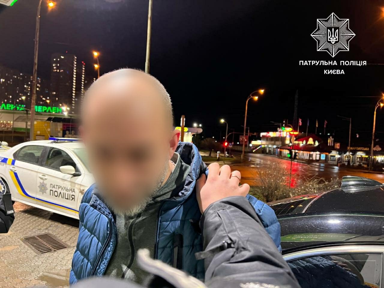 У Києві п'яний водій BMW збив дитину на пішохідному переході і навіть не зупинився (відео)