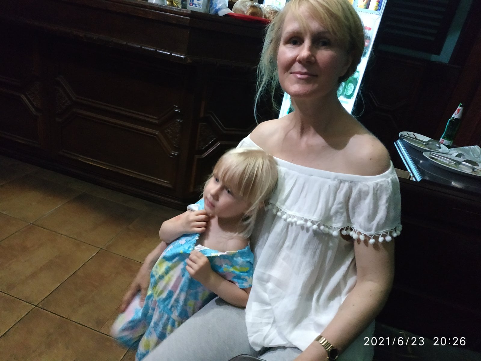 Українців просять допомогти багатодітній родині, яка роками бореться з раком: "не перестаємо за вас молитися"