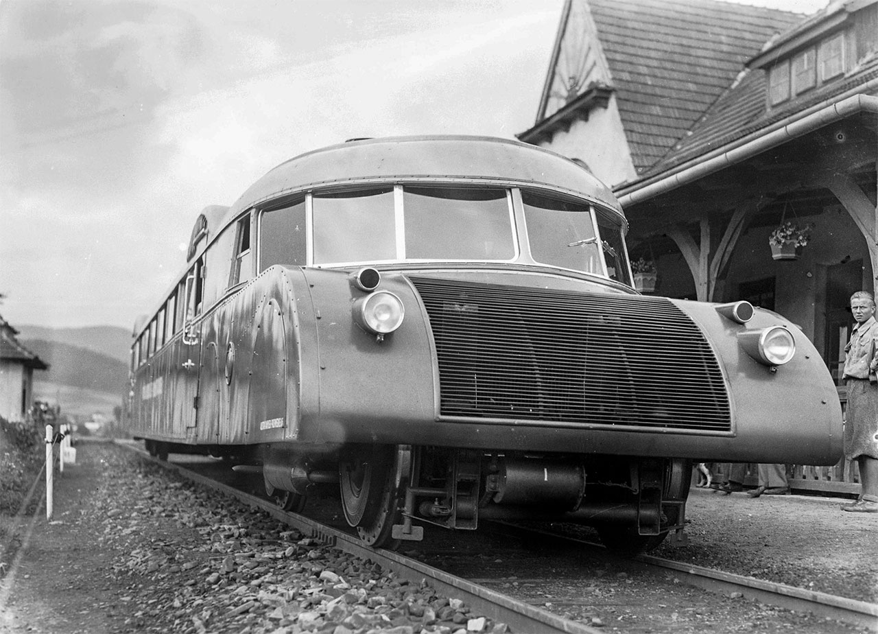 Залізничний експрес наших прадідів: як виглядала &quot;Люксторпеда&quot; - гібрид автобуса і лімузина (відео)