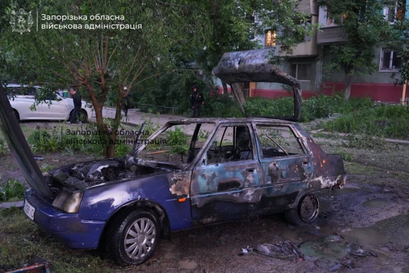 Zaporizhzhia apartment block hit in Russian attack, casualties reported
