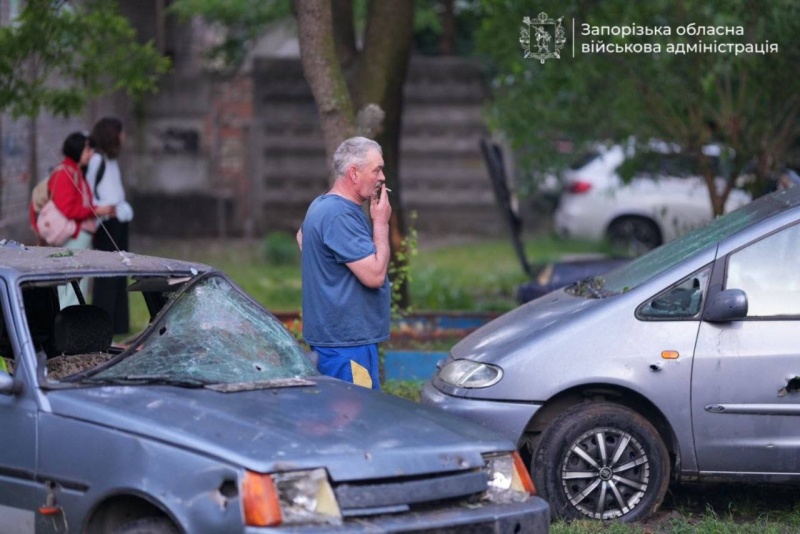 Zaporizhzhia apartment block hit in Russian attack, casualties reported