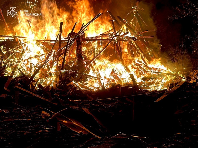 Zaporizhzhia hit by Russian strikes for second night: Civilian homes and infrastructure burn