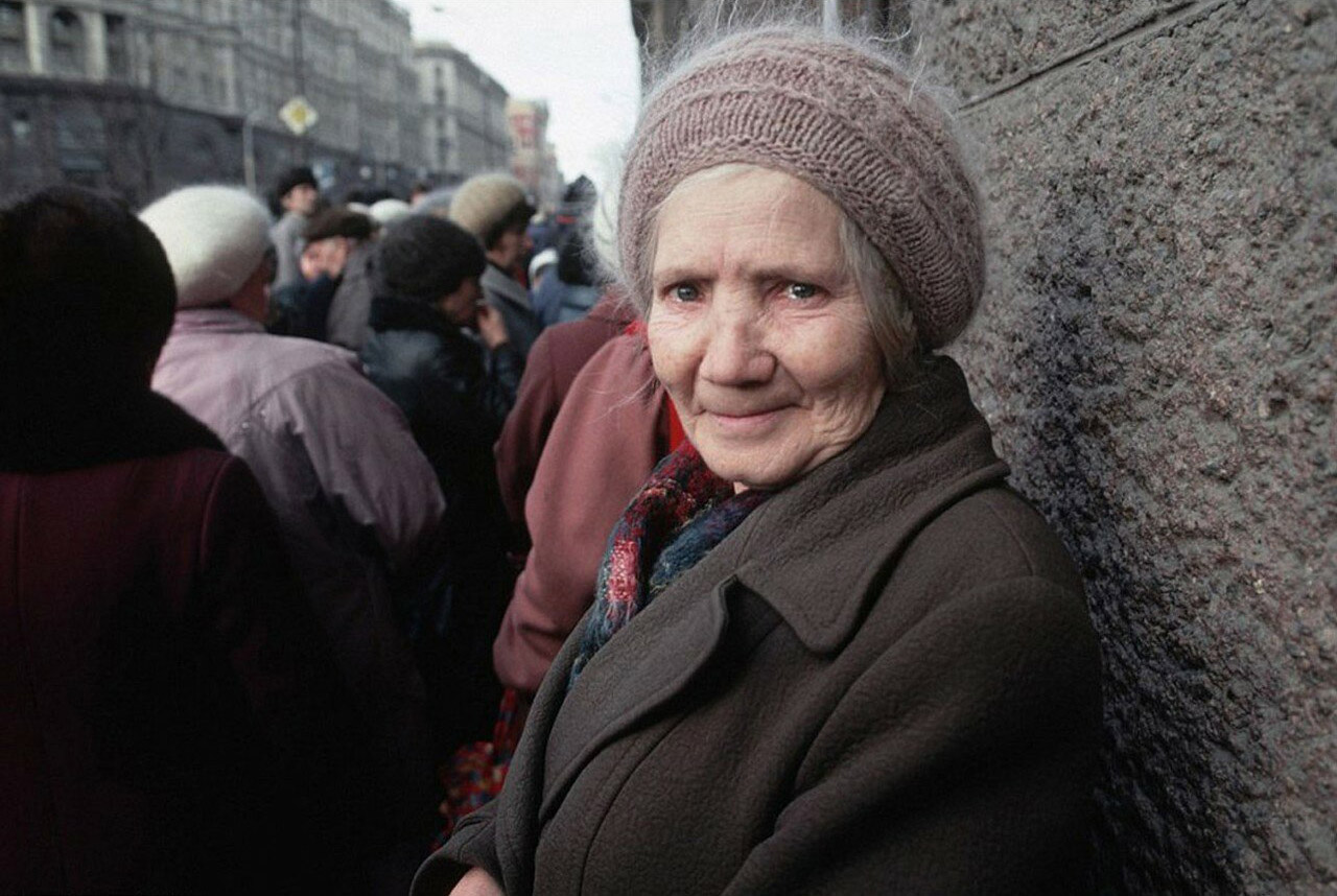 Появились правдивые фото пенсионеров в СССР: тотальная нищета и пустота в глазах