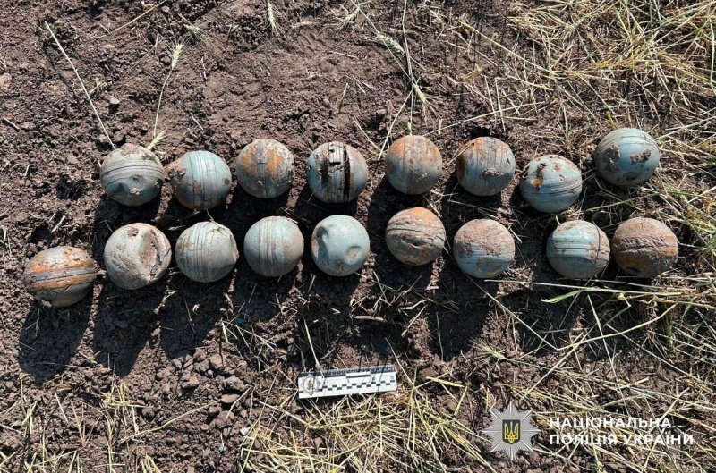 Massive attack on Kremenchuk: 40+ explosions, fires, and cluster bombs reported