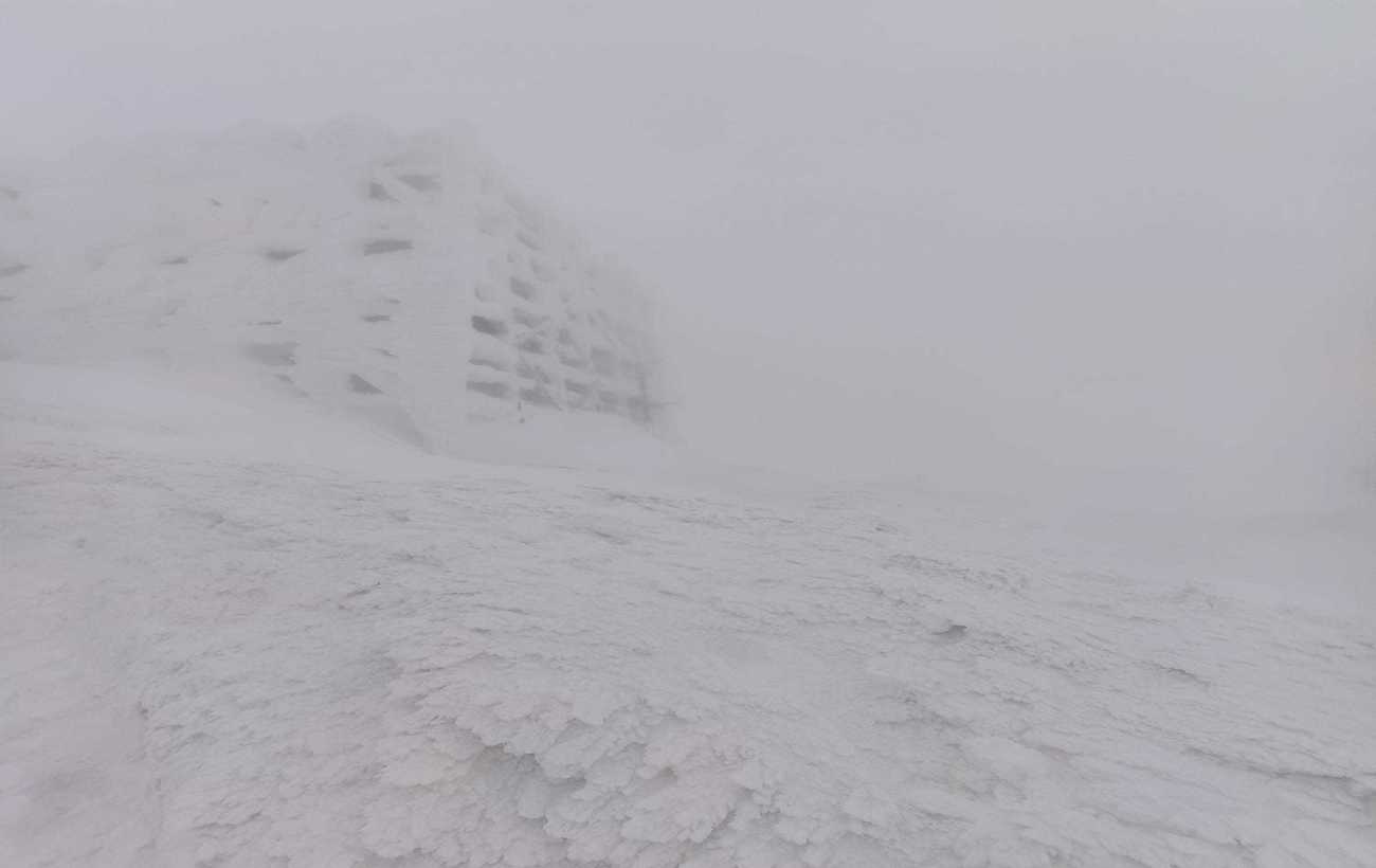 Погода в Карпатах резко ухудшилась. Украинцев призывают не ходить в горы