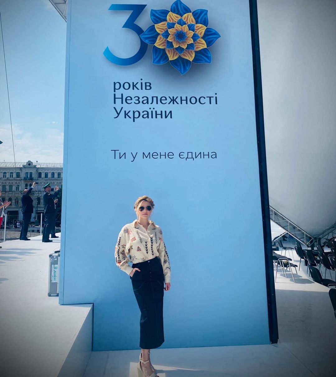 Наша звезда &quot;Викингов&quot; Кэтрин Винник поддержала Украину красноречивыми фото