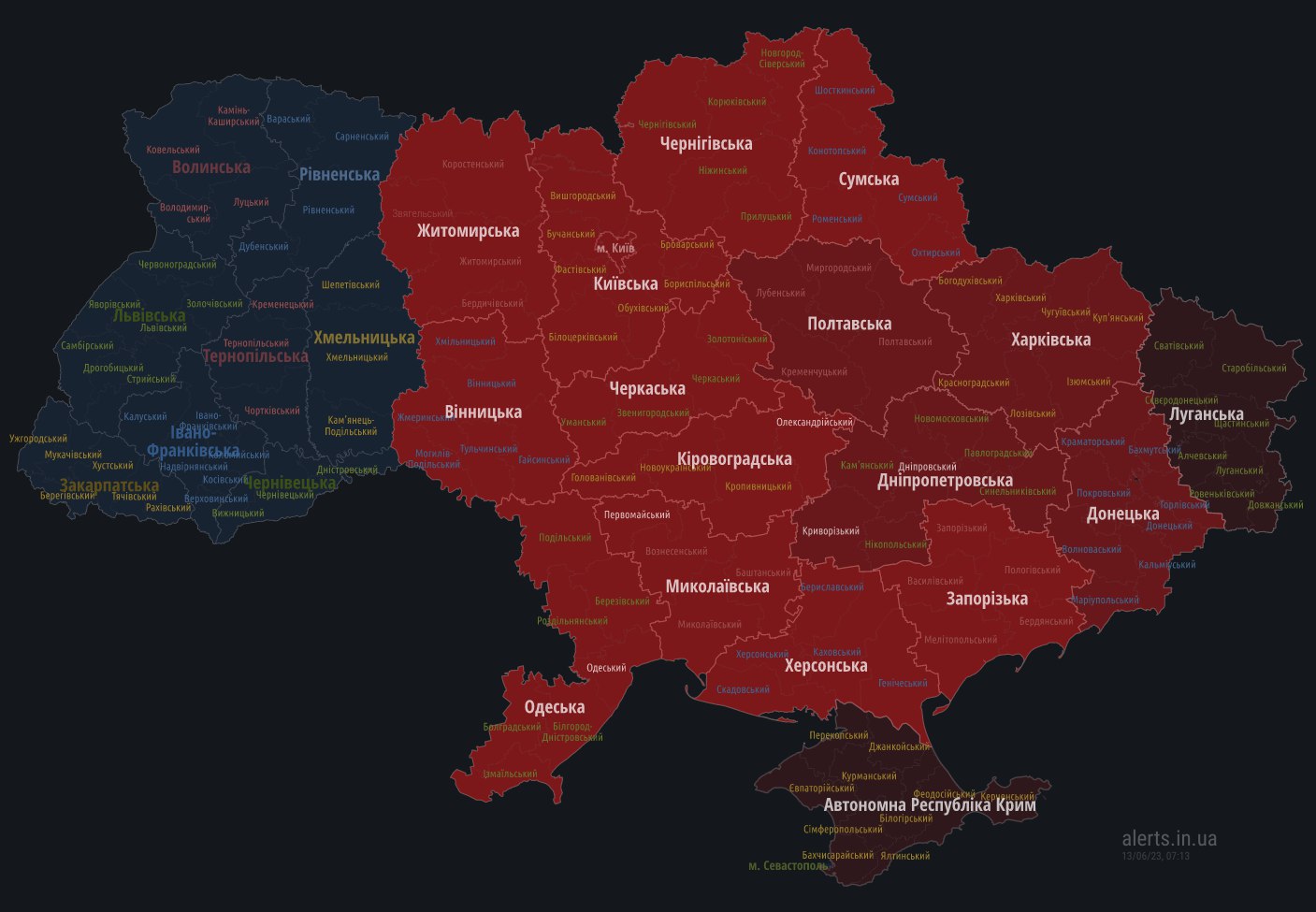 Україною знову ширяться повітряні тривоги після нічної масштабної атаки