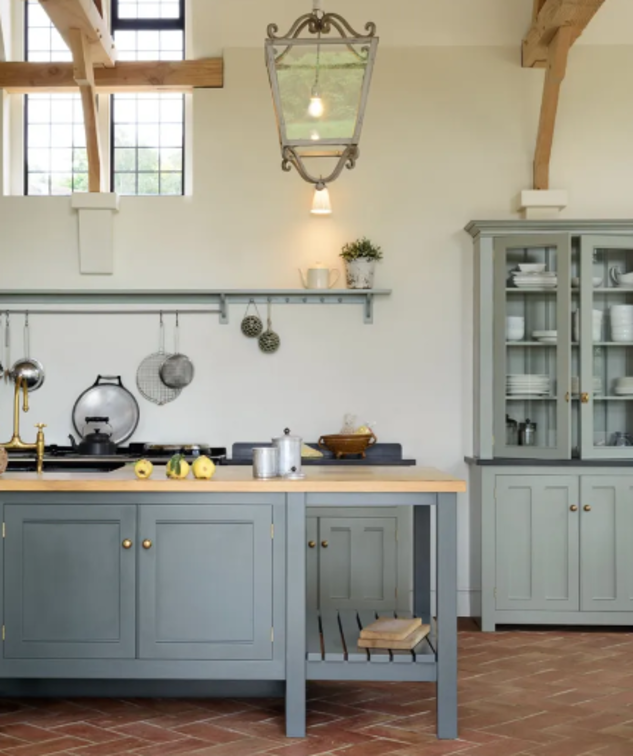 Дизайнеры показали цвета кухонных шкафов, которые всегда в тренде