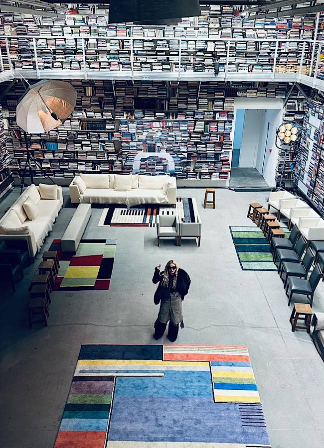 Как сейчас выглядит Мадонна: свежие фото 65-летней поп-звезды, которую до сих пор хотят миллионы