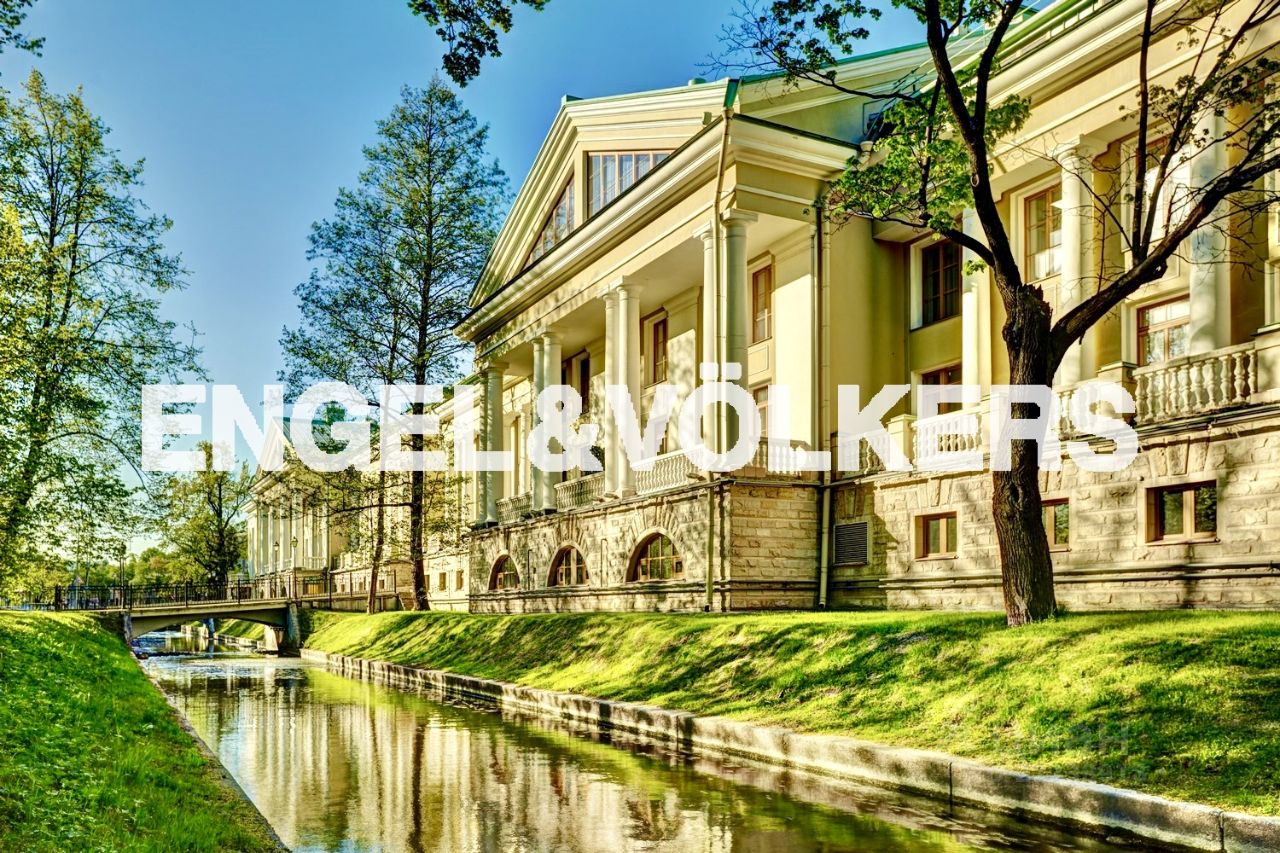 Слили фото 4-этажной квартиры &quot;любовницы&quot; Путина (фото)