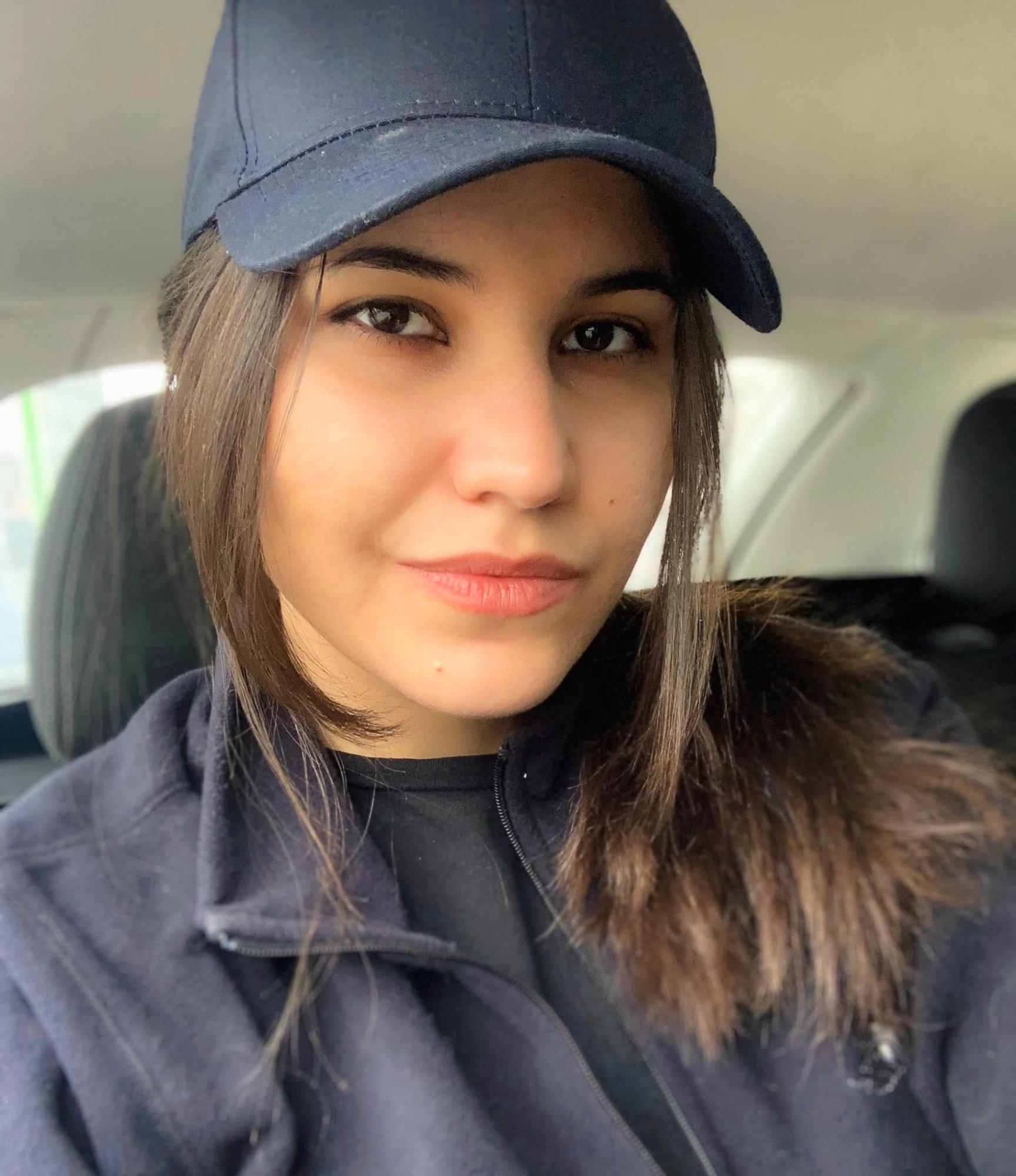 Подивіться на ці фото сильних українок, які допомагають, захищають і оберігають нашу країну