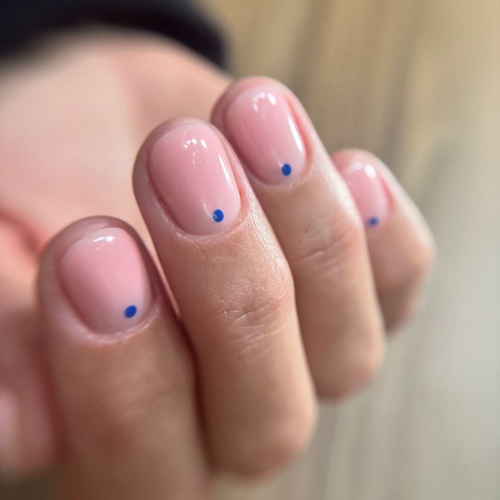 Какой маникюр сейчас в тренде: топ-7 цветов и дизайнов, которые станут абсолютными хитами осени