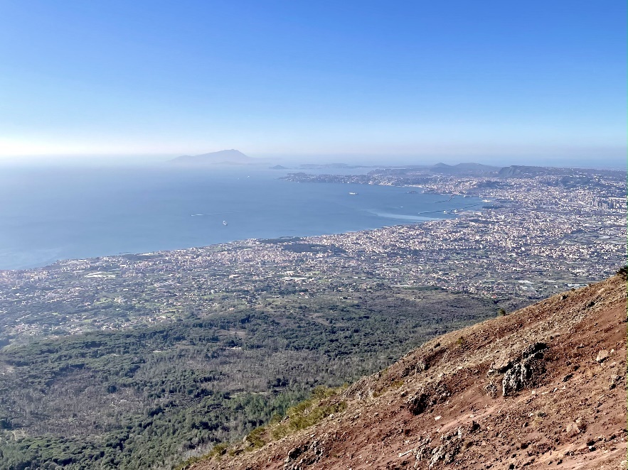 Мафия и воры на мотоциклах. Чего ждать в Неаполе - одном из опасных городов Италии