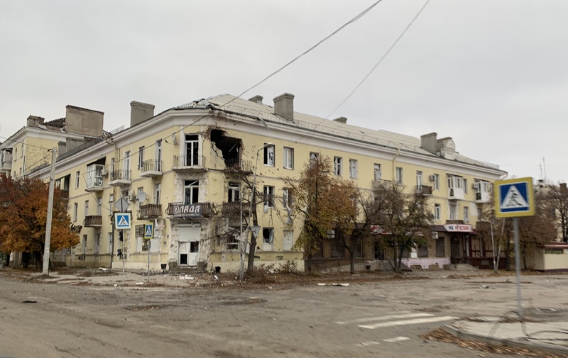 &quot;Взяти не можуть, тому знищують все навколо&quot;. Як живе Бахмут під постійною атакою росіян