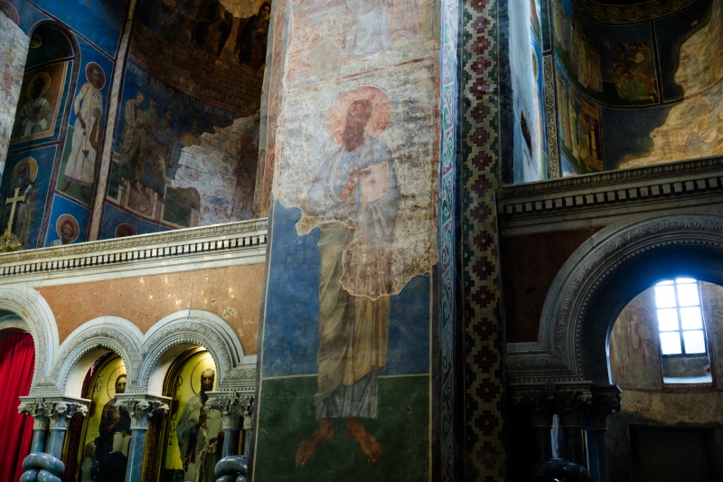 &quot;Пекло для чоловіків, рай для жінок&quot;: Що приховує Кирилівська церква в Києві