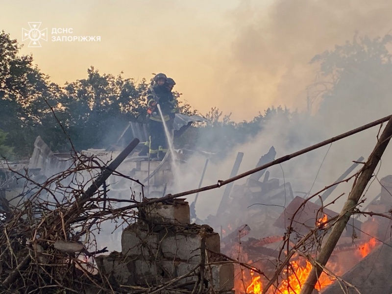 Russia hits residential buildings in Zaporizhzhia: 20+ injured, kids among victims