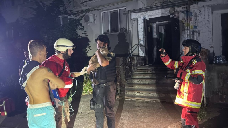 Russian drones target Ukraine's Odesa apartments overnight, killing at least one