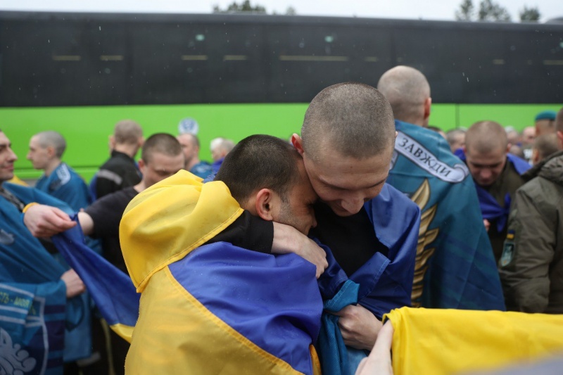 Ukraine and Russia carry out new prisoner swap