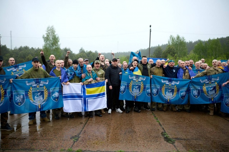 Ukraine returns 205 defenders home in first 1,000 for 1,000 prisoner swap