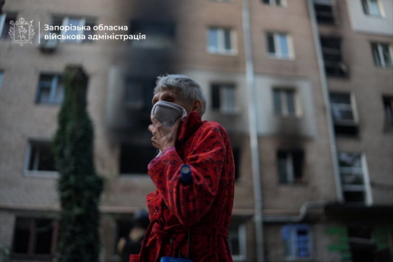 Russia hits residential buildings in Zaporizhzhia: 20+ injured, kids among victims