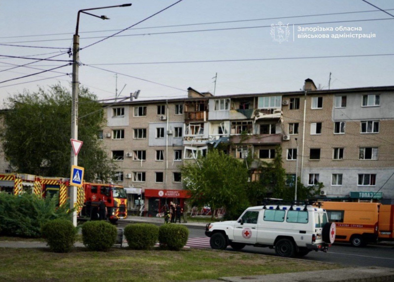 Russia hits residential buildings in Zaporizhzhia: 20+ injured, kids among victims