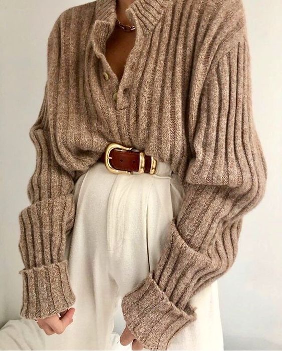 Этот аксессуар должен быть в вашем шкафу на любой сезон: примеры с фото