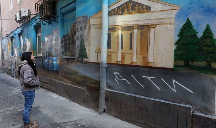 &quot;Дорога додому&quot;: у Львові з'явився 30-метровий мурал про місто-герой Маріуполь (фото)