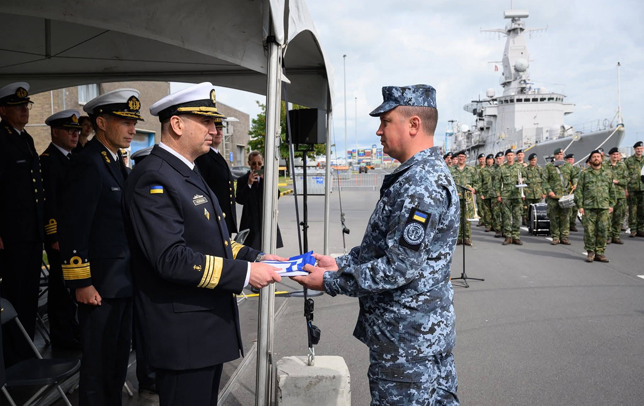 Ukraine receives new minehunter from Netherlands