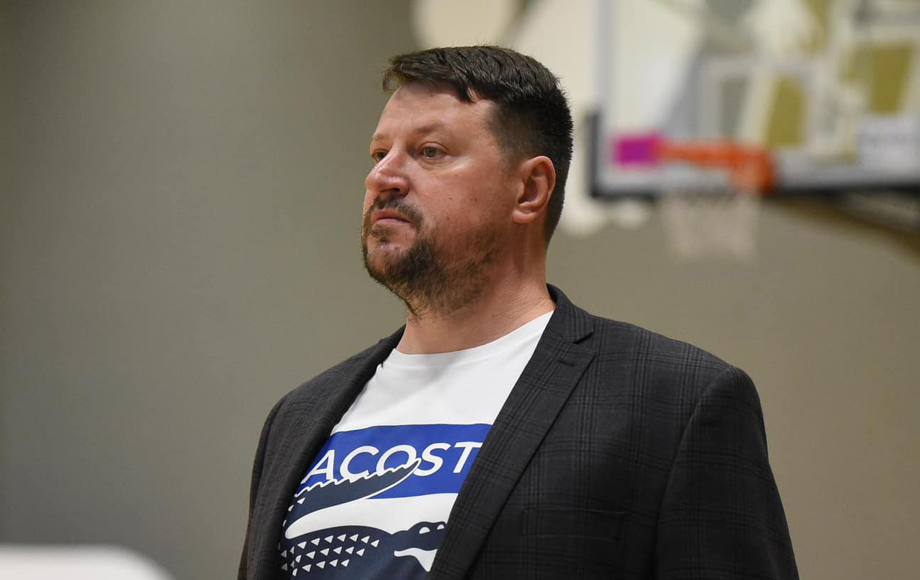 Слава Медведенко: Чемпионские перстни НБА продал за 250 тысяч долларов, когда напала Россия